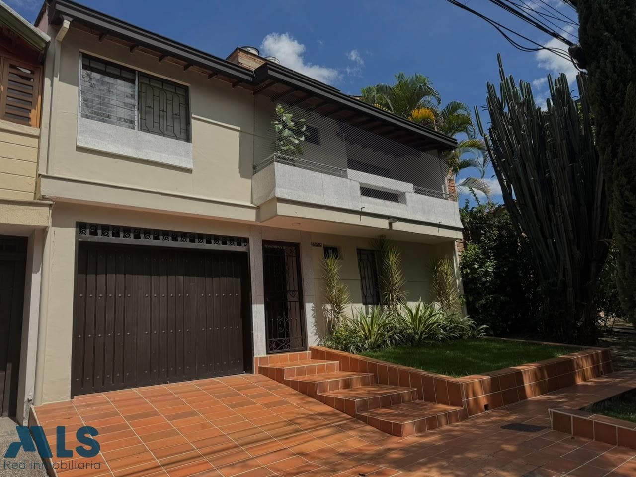 Casa en venta en Laureles, Medellín — foto 1 de 54