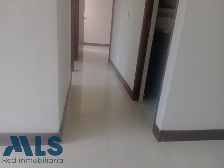 Apartamento en venta en Belén Rodeo Alto, Belén Guayabal, Medellín — foto 1 de 23