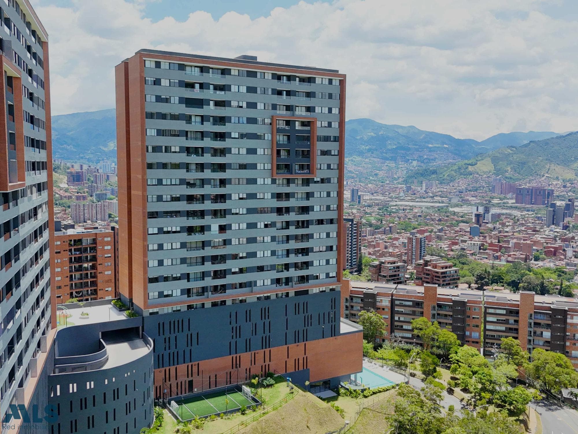 Apartamento en venta en Loma de las Brujas, Aburra Sur, Envigado — foto 1 de 36