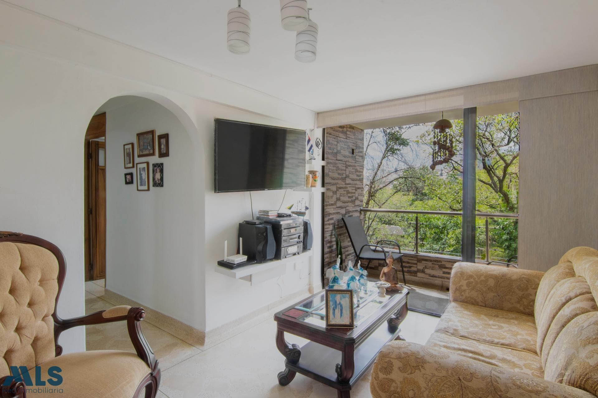 Apartamento en venta en Tricentenario, Occidente, Medellín — foto 1 de 31