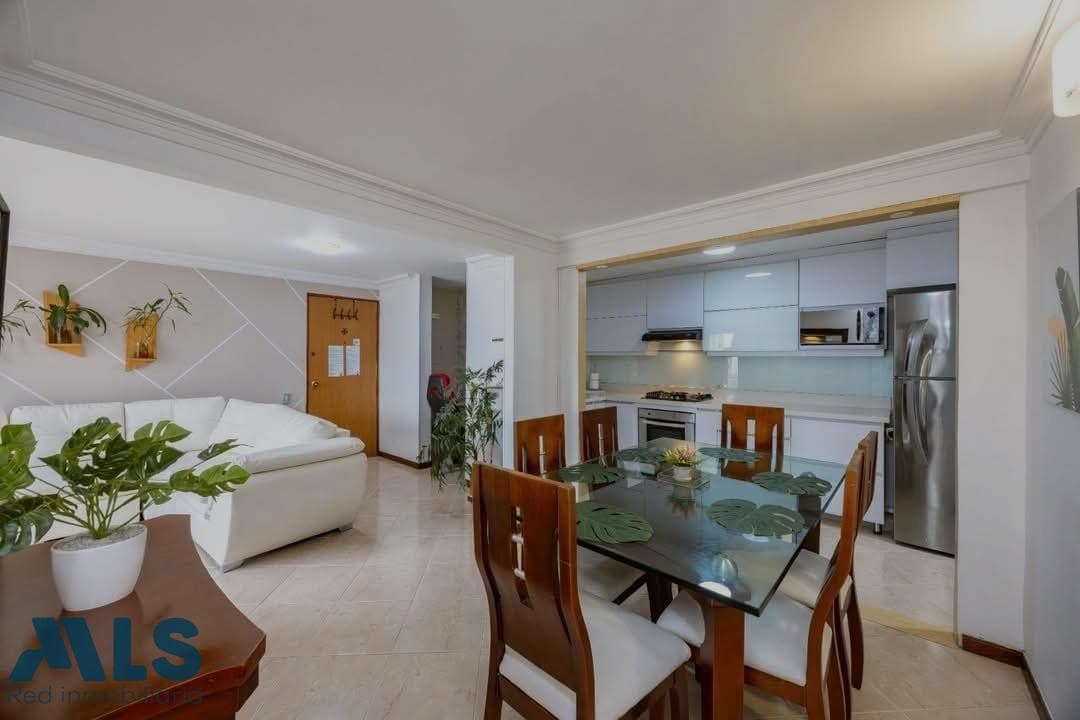 Apartamento en venta en Castropol, Poblado, Medellín — foto 1 de 12