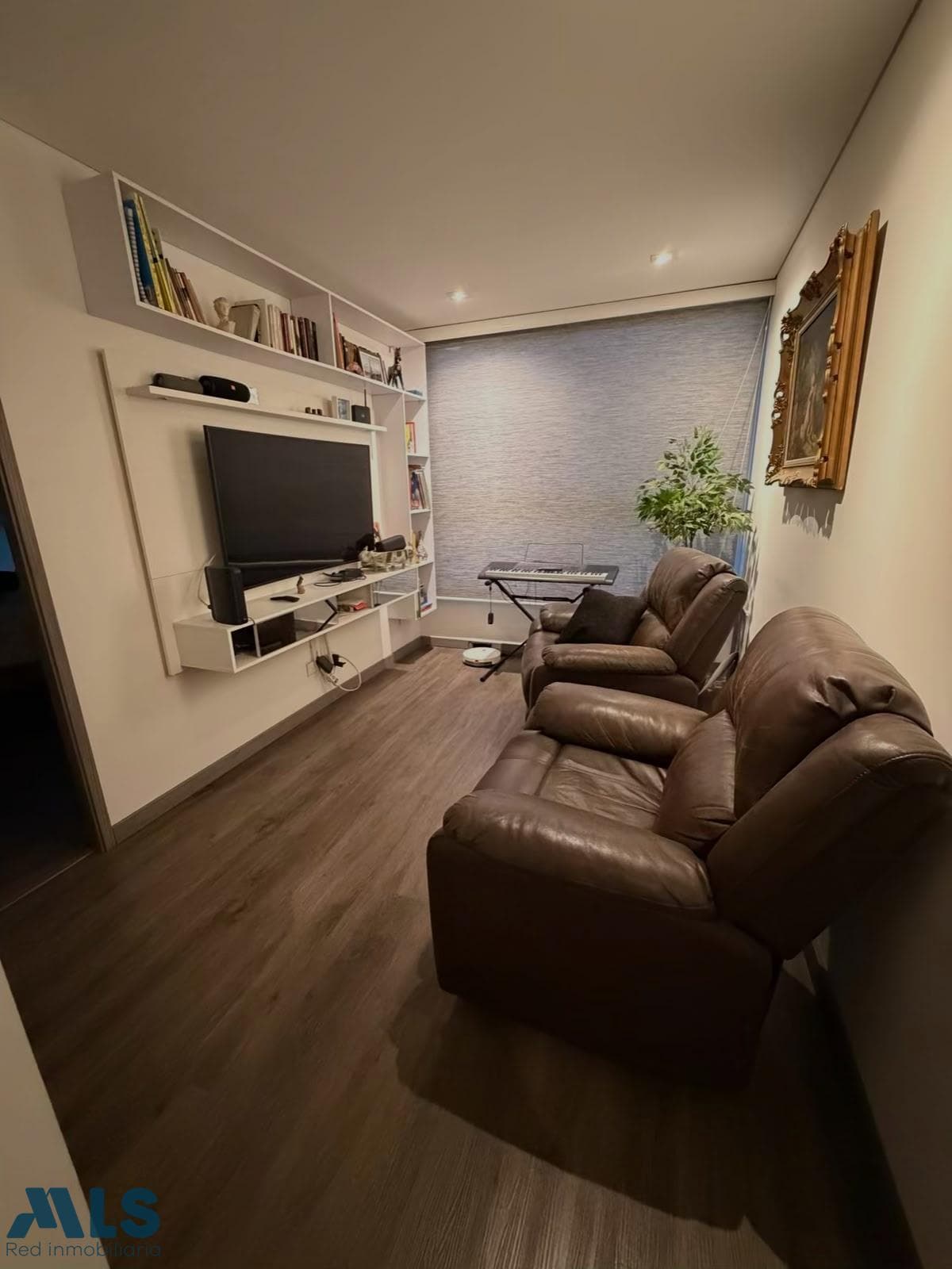 Apartamento en venta en Loma de las Brujas, Aburra Sur, Envigado — foto 1 de 10