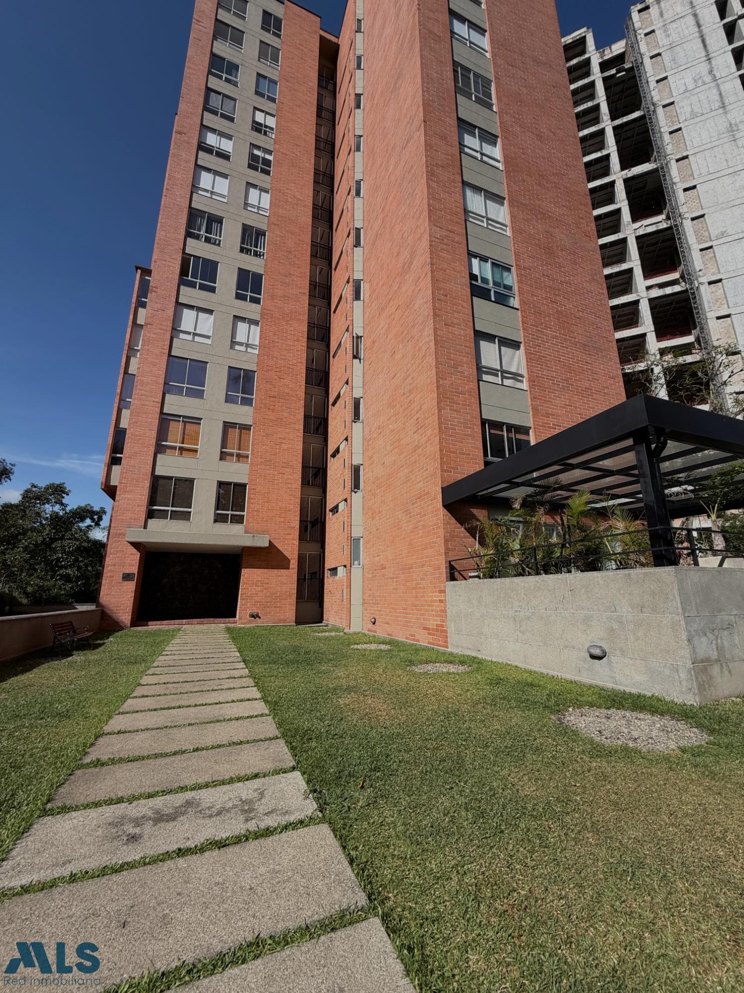 Apartamento en venta en San Lucas, Poblado, Medellín — foto 1 de 18