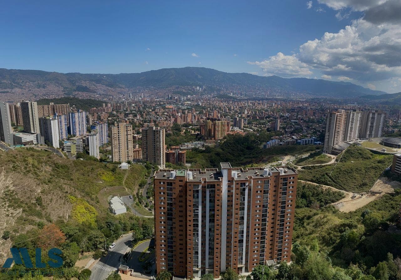 Apartamento en venta en Calasanz Parte Alta, Occidente, Medellín — foto 1 de 18