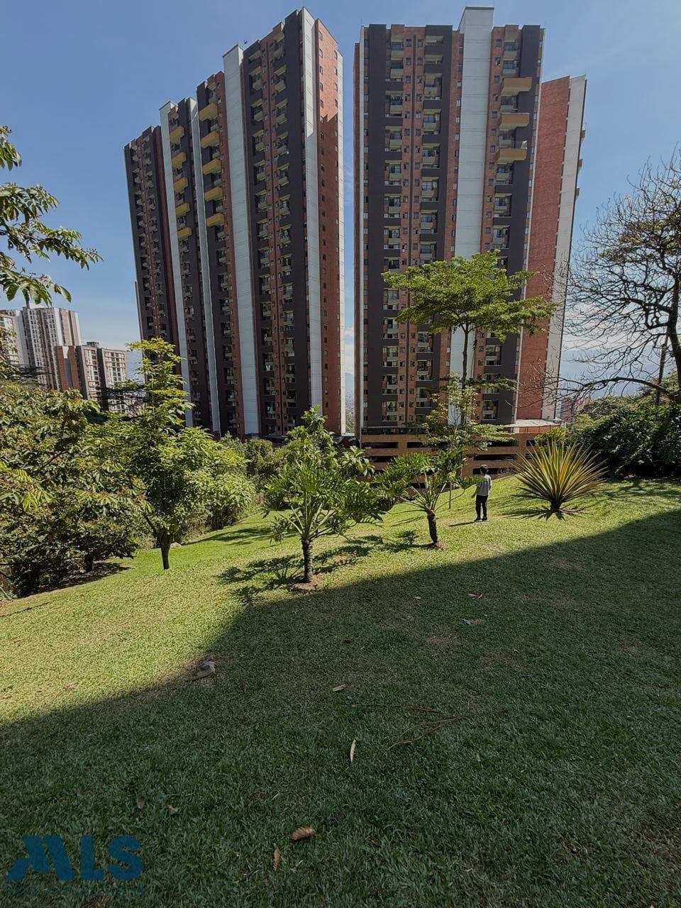 Apartamento en venta en La Hondonada, Belén Guayabal, Medellín — foto 1 de 22