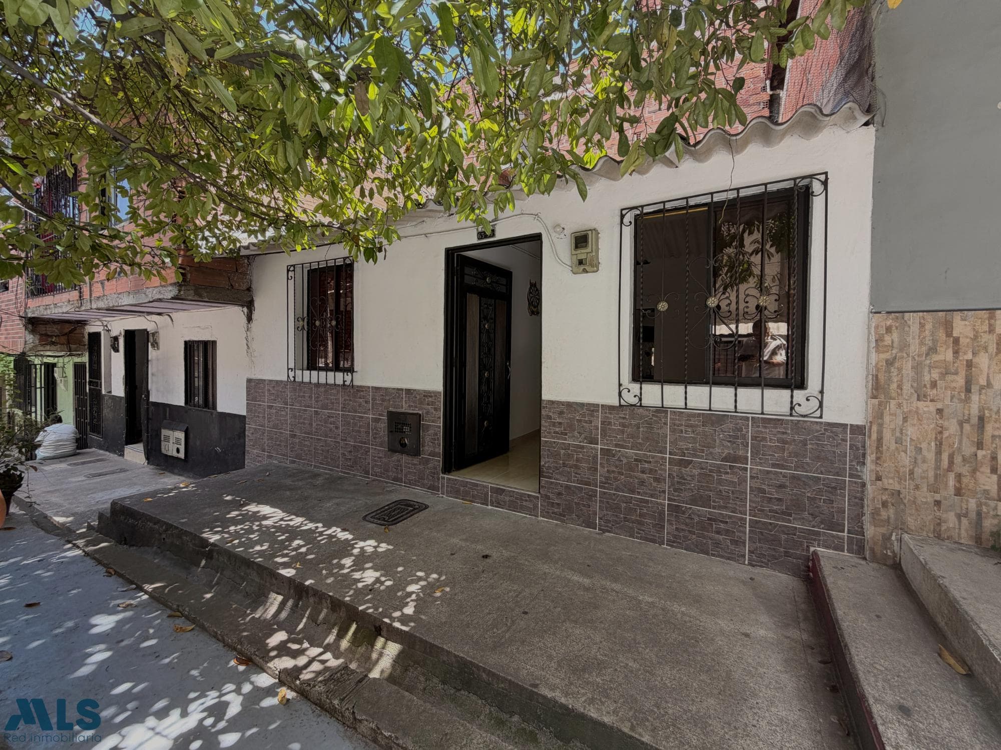Casa en venta en Toscana, Occidente, Medellín — foto 1 de 18