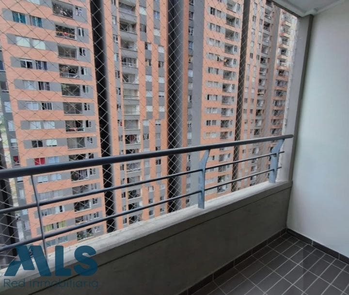 Apartamento en venta en Madera, Norte, Bello — foto 1 de 17