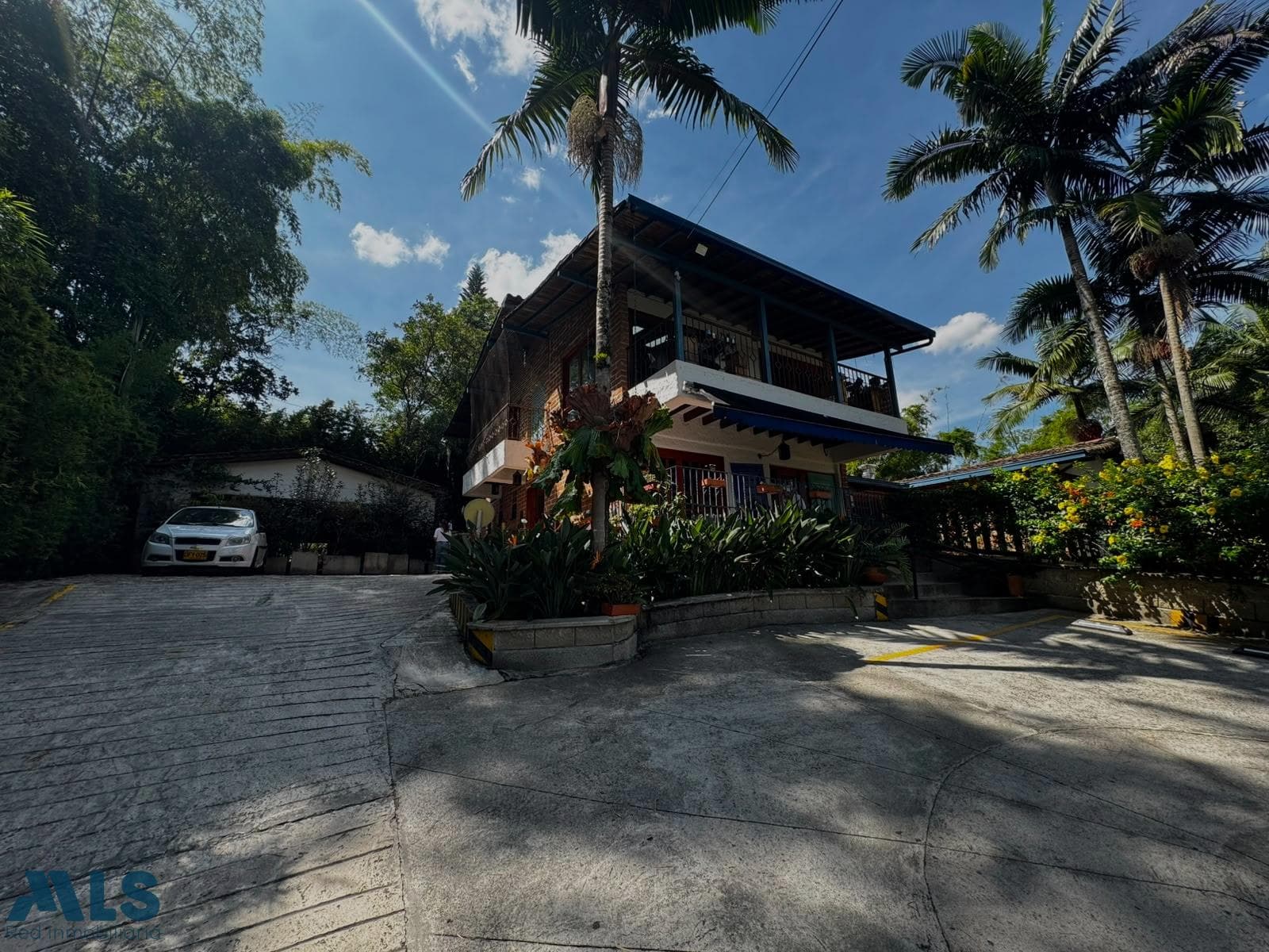 Casa en venta en El Esmeraldal, Aburra Sur, Envigado — foto 1 de 40