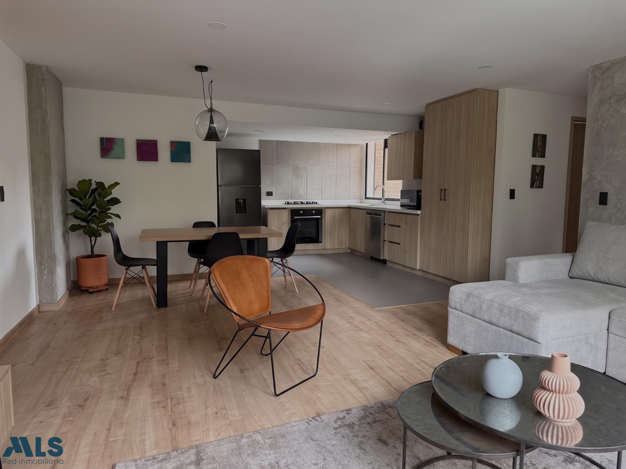 Apartamento en venta en La Florida, Poblado, Medellín — foto 1 de 9