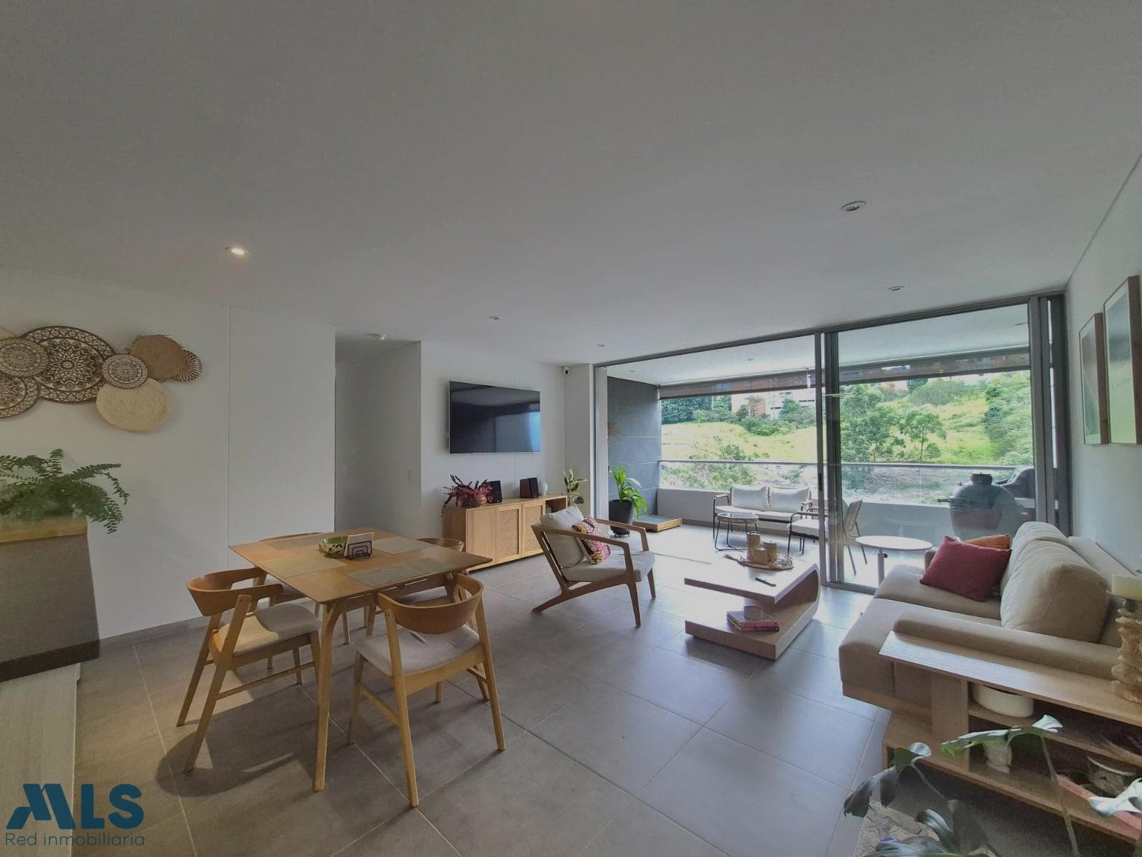 Apartamento en venta en Loma del Escobero, Aburra Sur, Envigado — foto 1 de 15