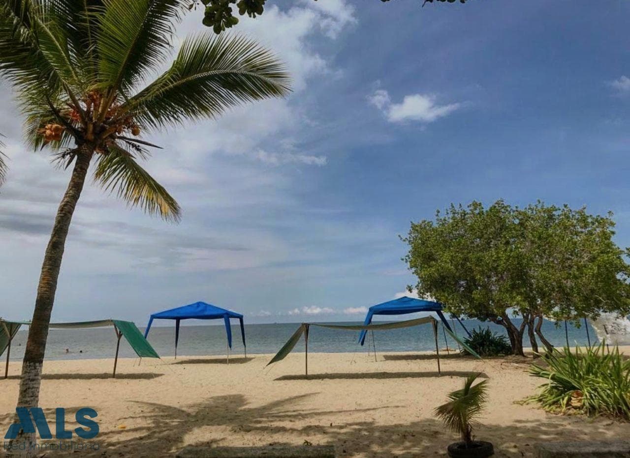 Lote Comercial en venta en Ensenada 1, Otras Zonas, Coveñas — foto 1 de 11
