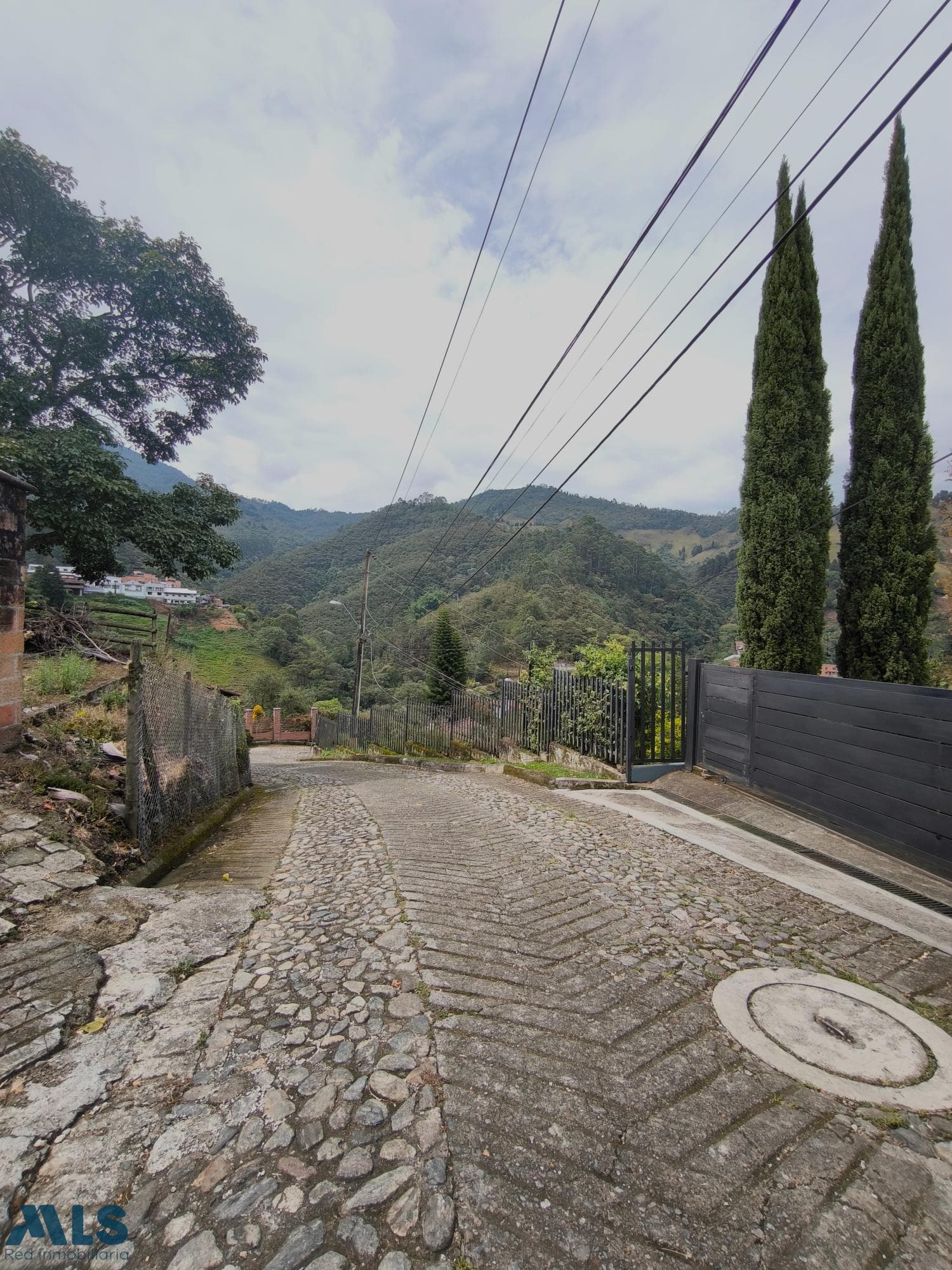 Casa en venta en V. Las Lomitas, Aburra Sur, Sabaneta — foto 1 de 11