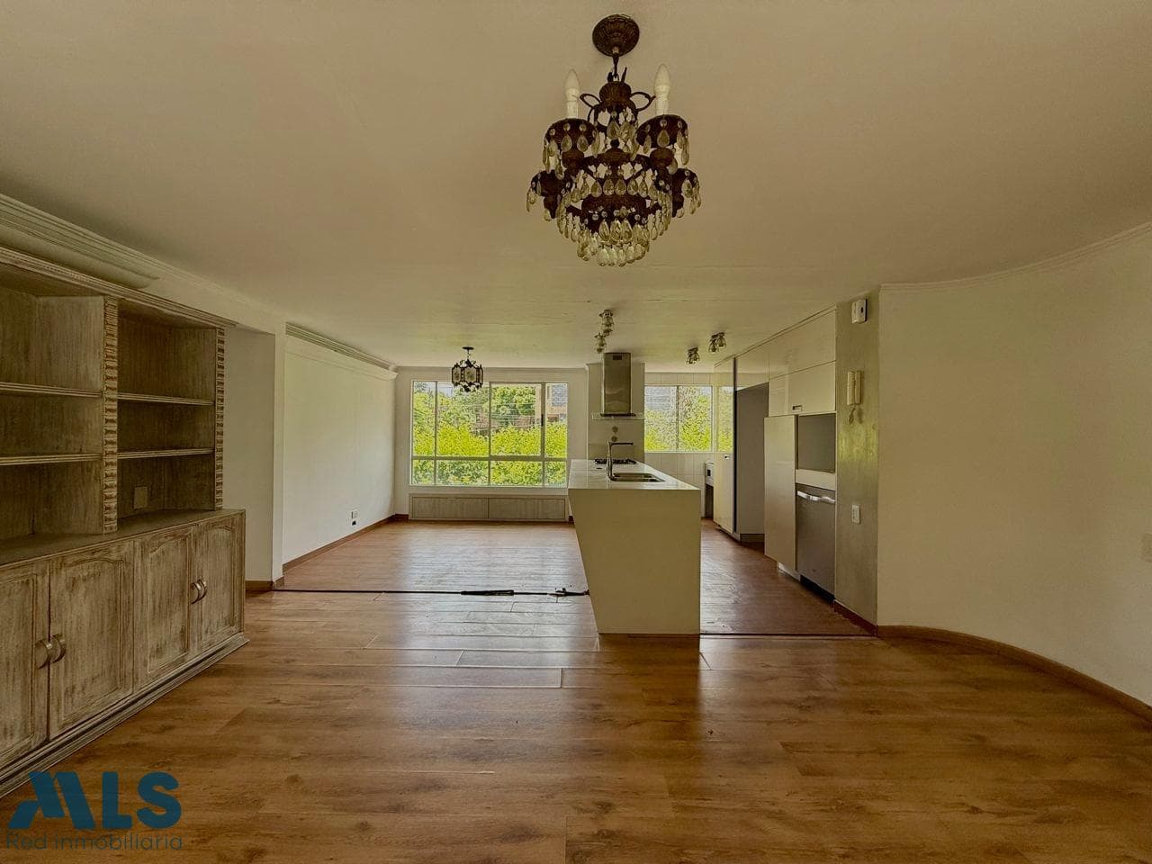 Apartamento en venta en La Visitación, Poblado, Medellín — foto 1 de 15
