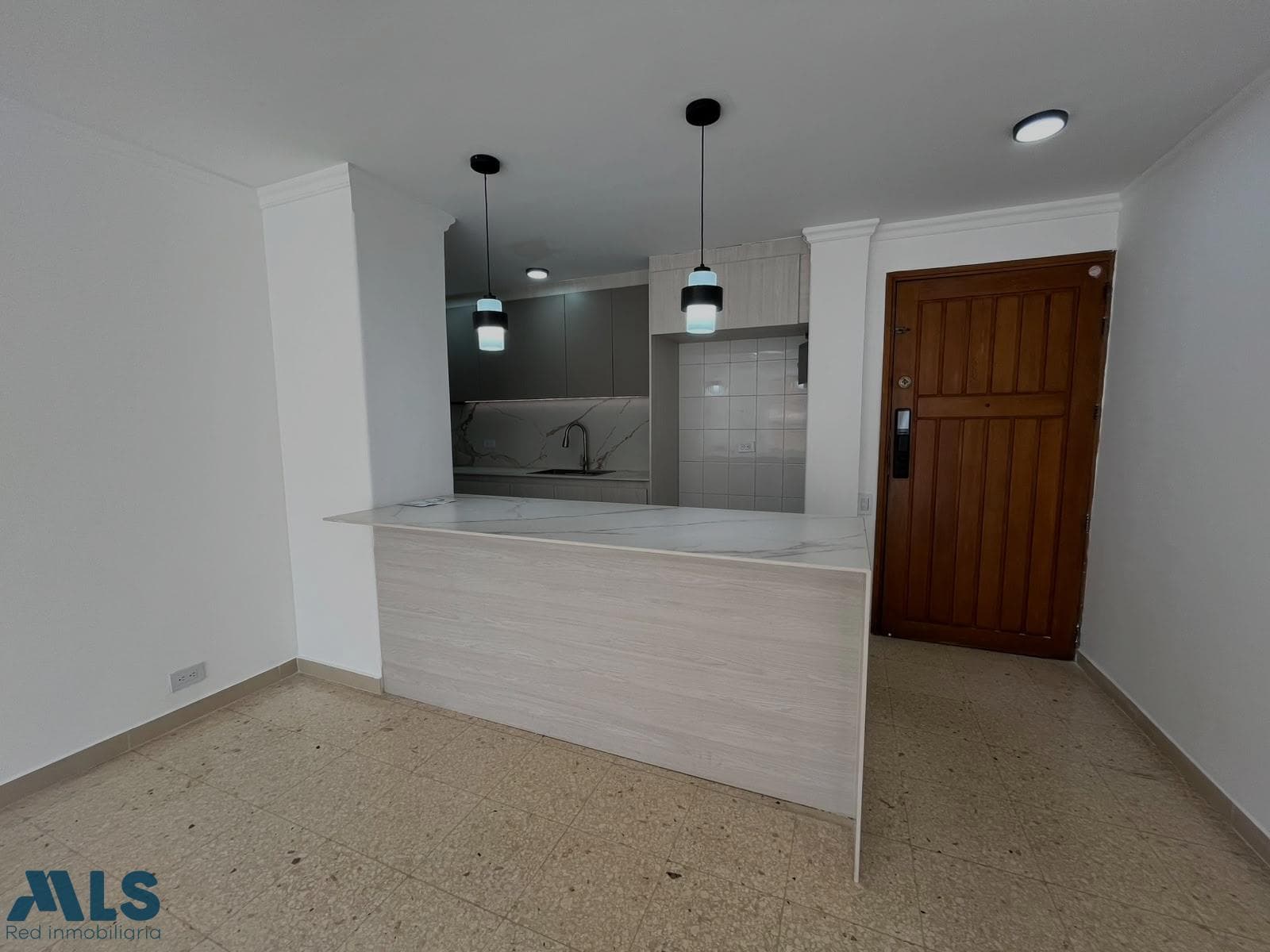 Apartamento en venta en La Aguacatala, Poblado, Medellín — foto 1 de 29