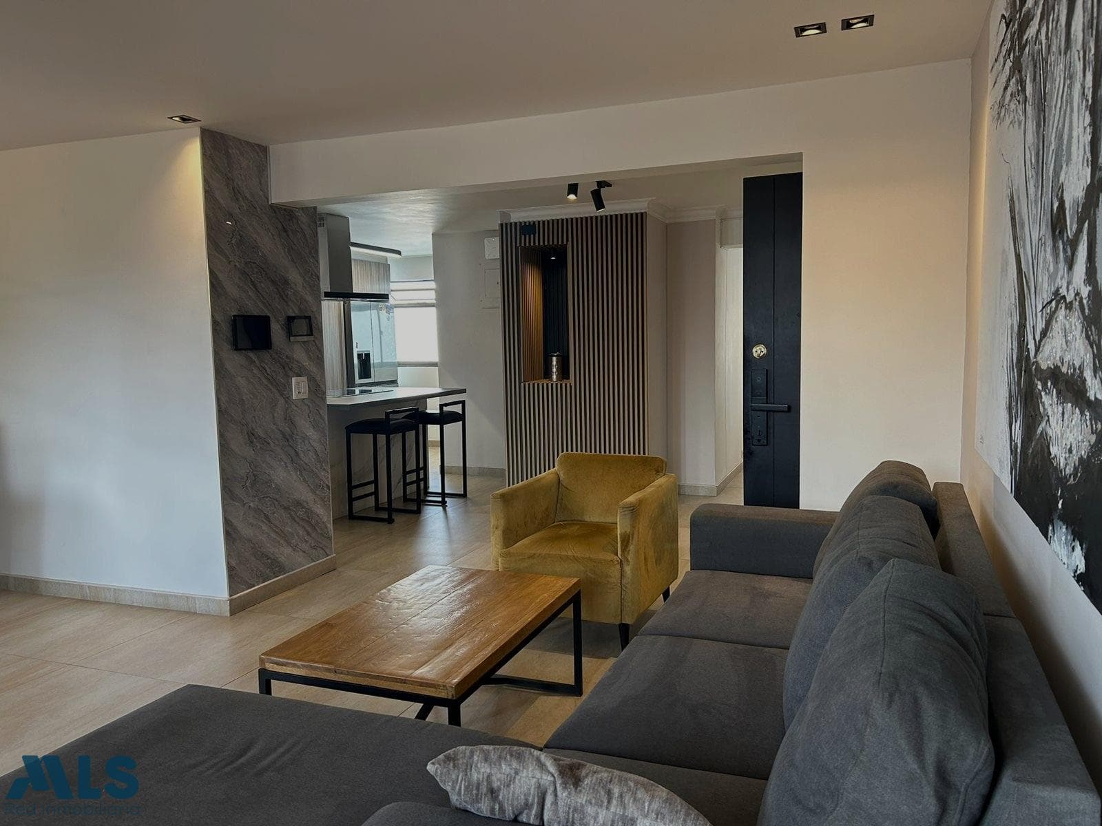 Apartamento en venta en Estadio, Laureles, Medellín — foto 1 de 28