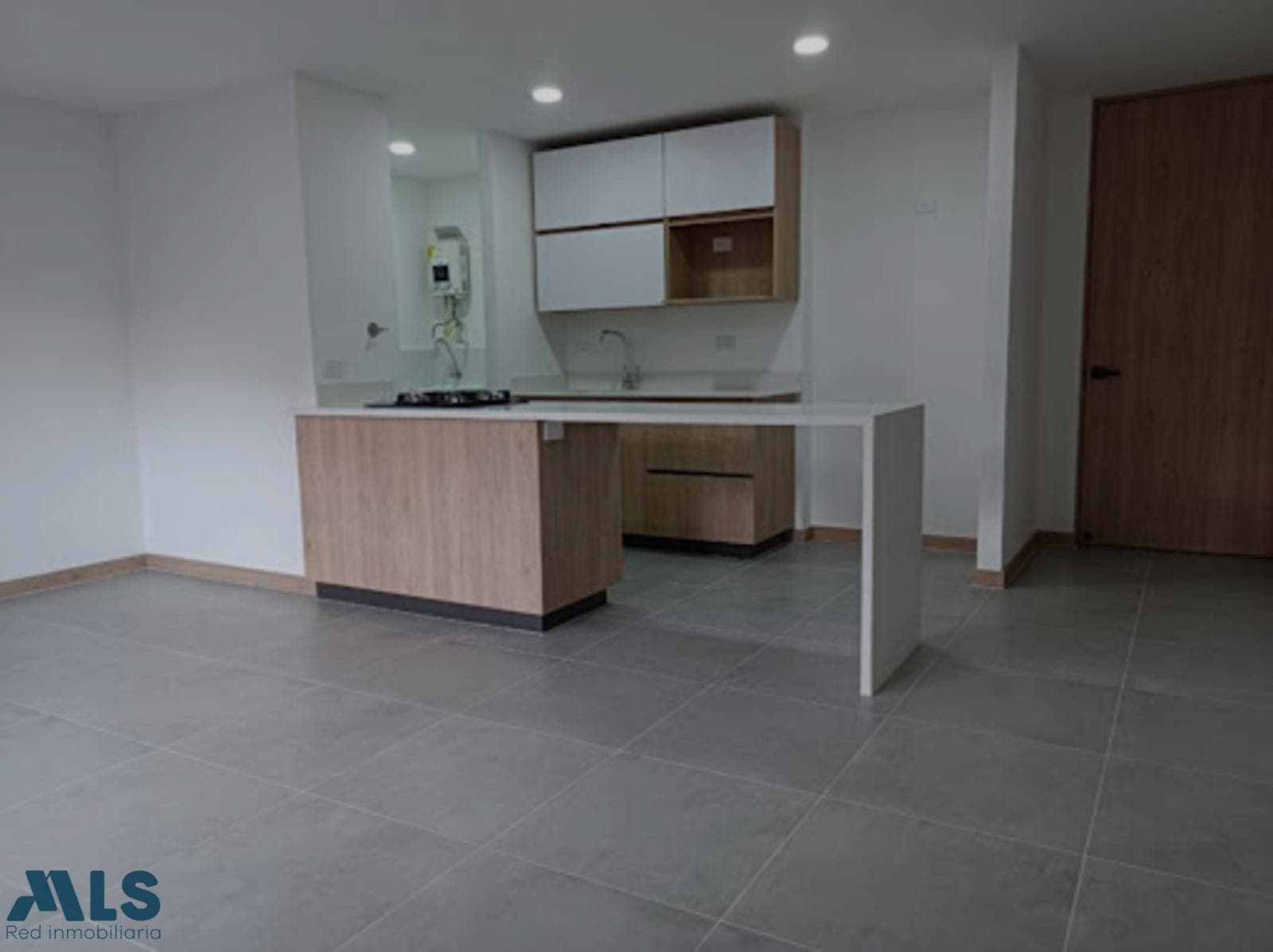 Apartamento en venta en La Salle, Aburra Sur, Envigado — foto 1 de 18