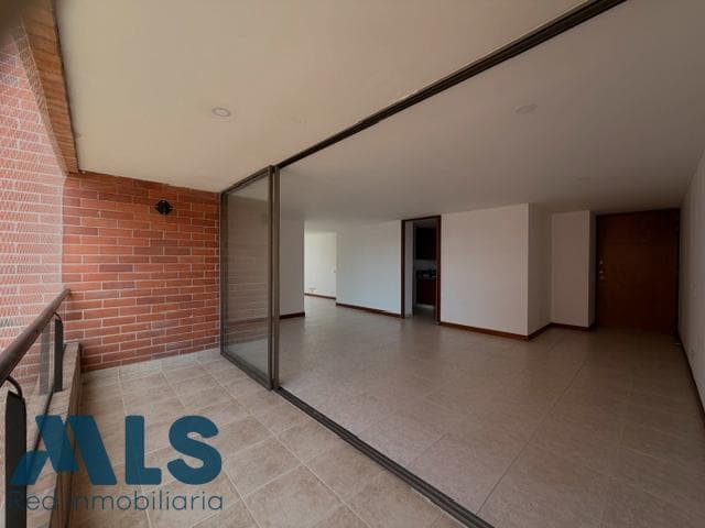 Apartamento en venta en Loma de los Parra, Poblado, Medellín — foto 1 de 26