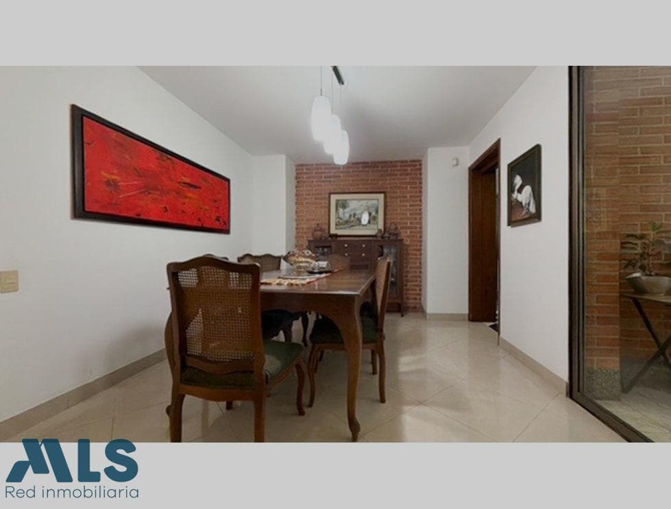 Casa en venta en San Lucas, Poblado, Medellín — foto 1 de 14