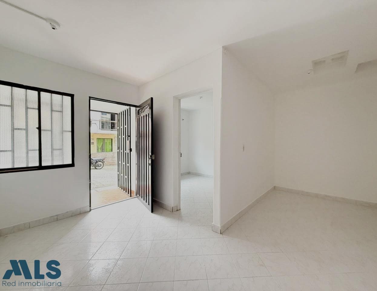 Casa en venta en Escobar, Aburra Sur, La Estrella — foto 1 de 16