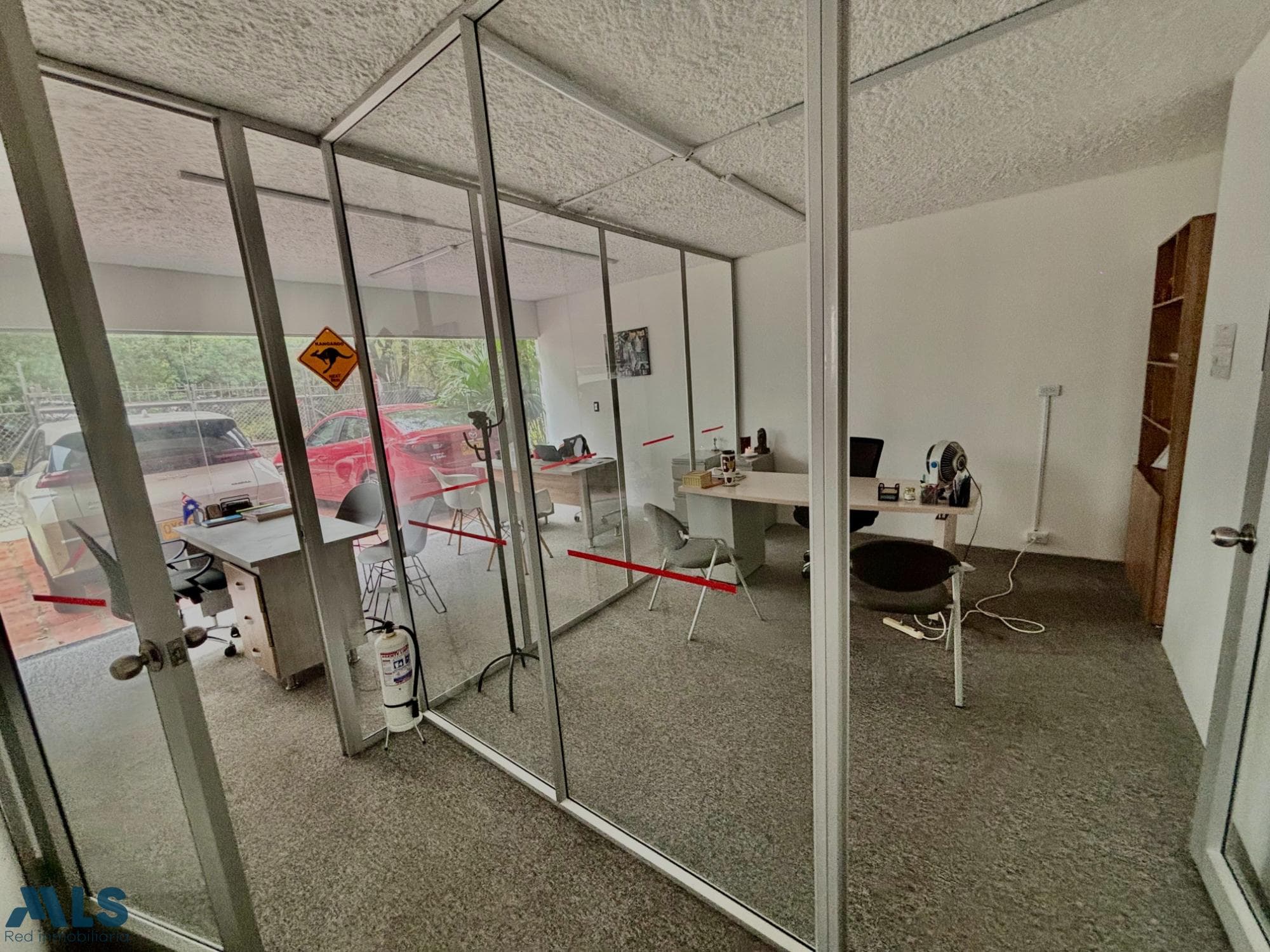 Casa en venta en La Aguacatala, Poblado, Medellín — foto 1 de 19