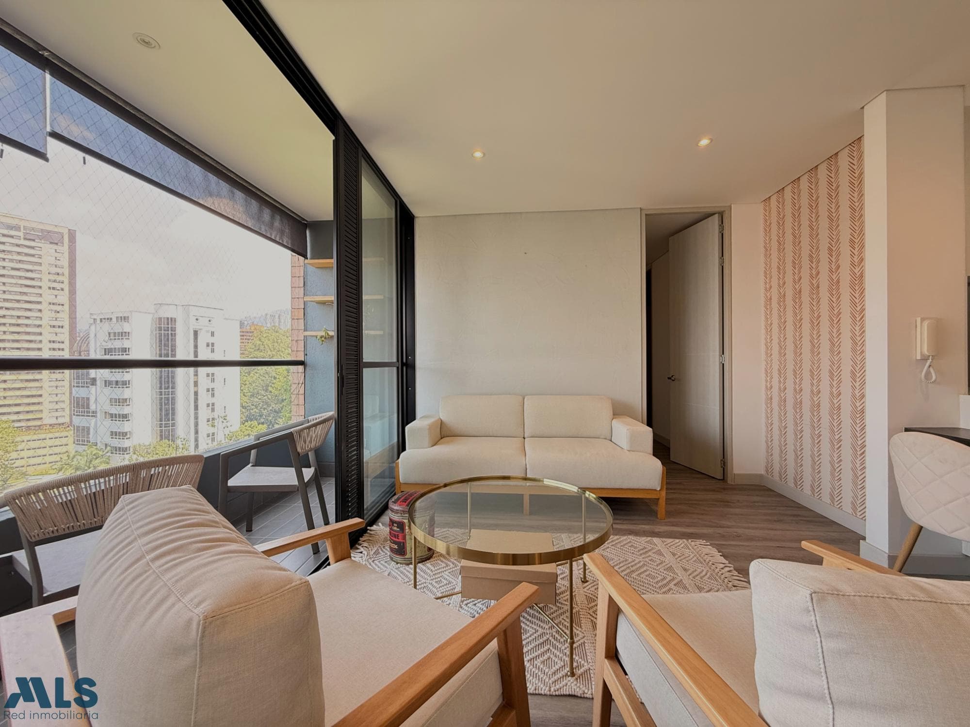 Apartamento en venta en Linares, Poblado, Medellín — foto 1 de 15