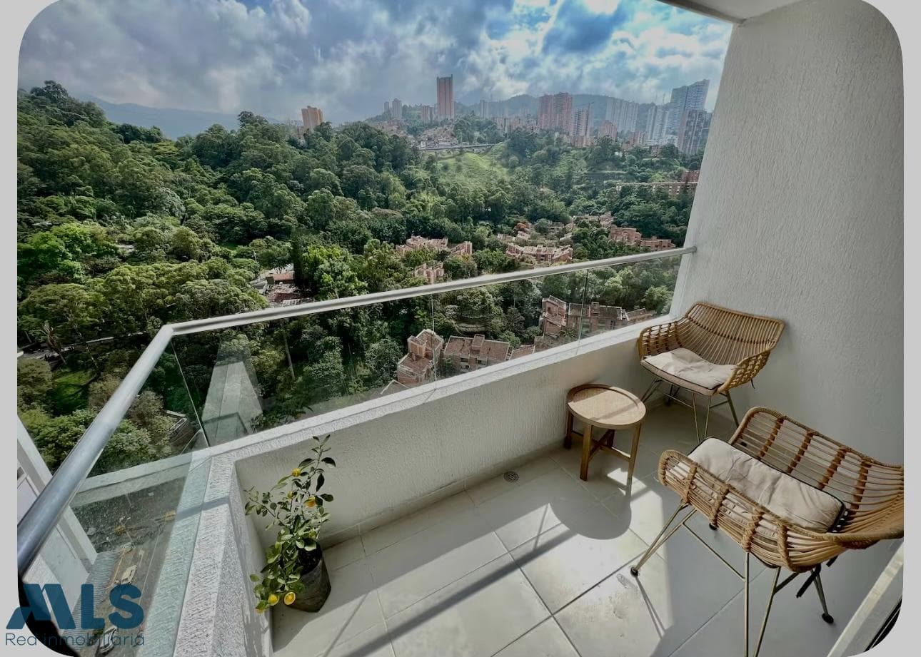 Apartamento en venta en La Candelaria, Centro, Medellín — foto 1 de 18