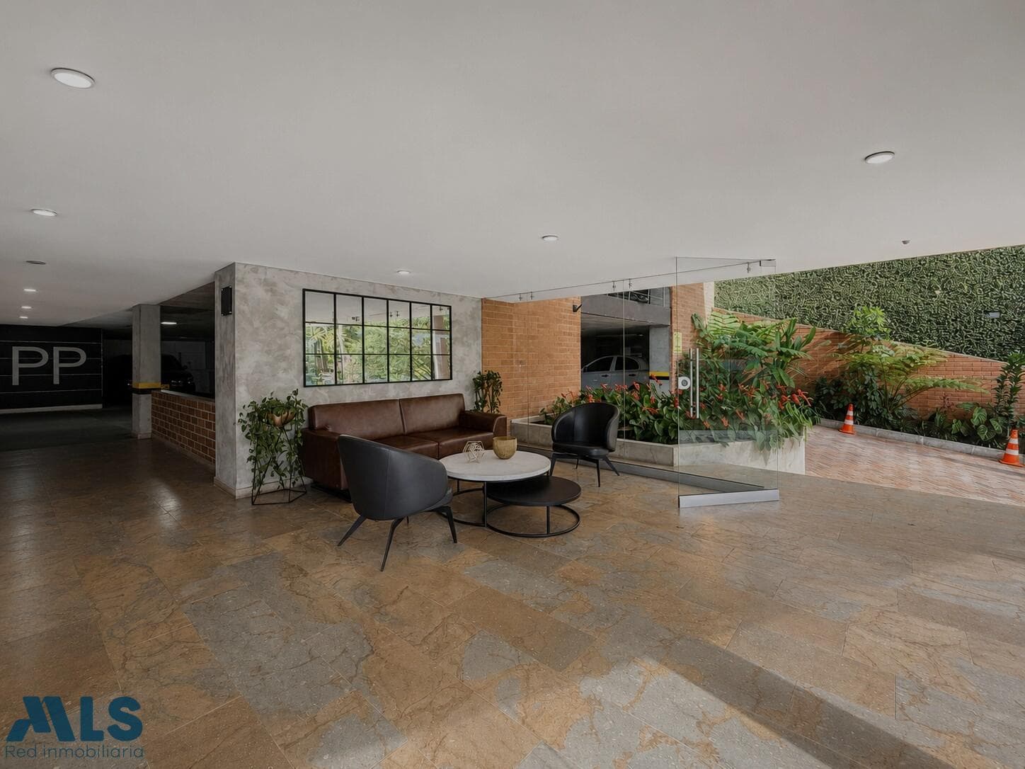 Apartamento en venta en Los Balsos Nº 2, Poblado, Medellín — foto 1 de 30