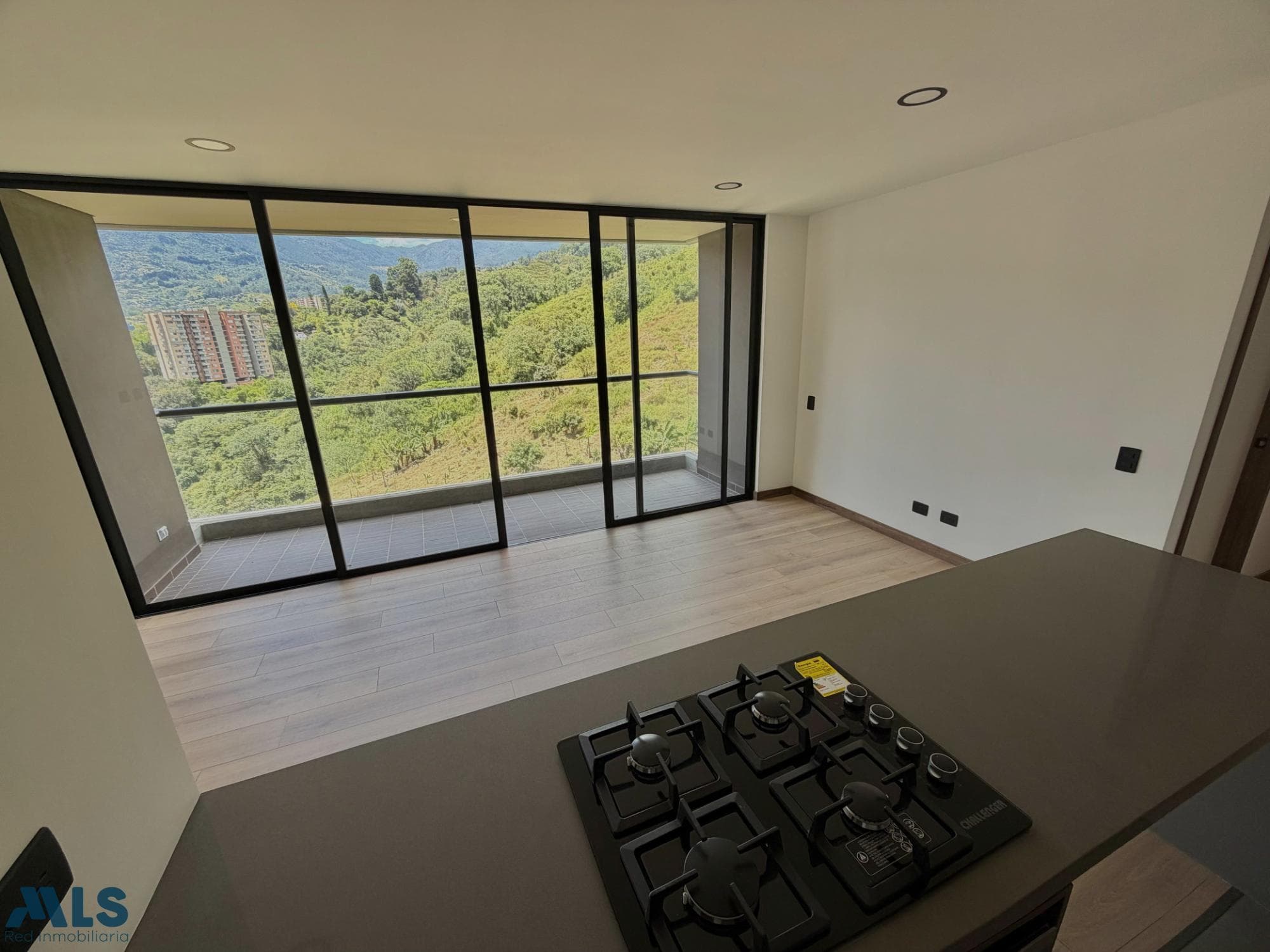 Apartamento en venta en El Trianón, Aburra Sur, Envigado — foto 1 de 23