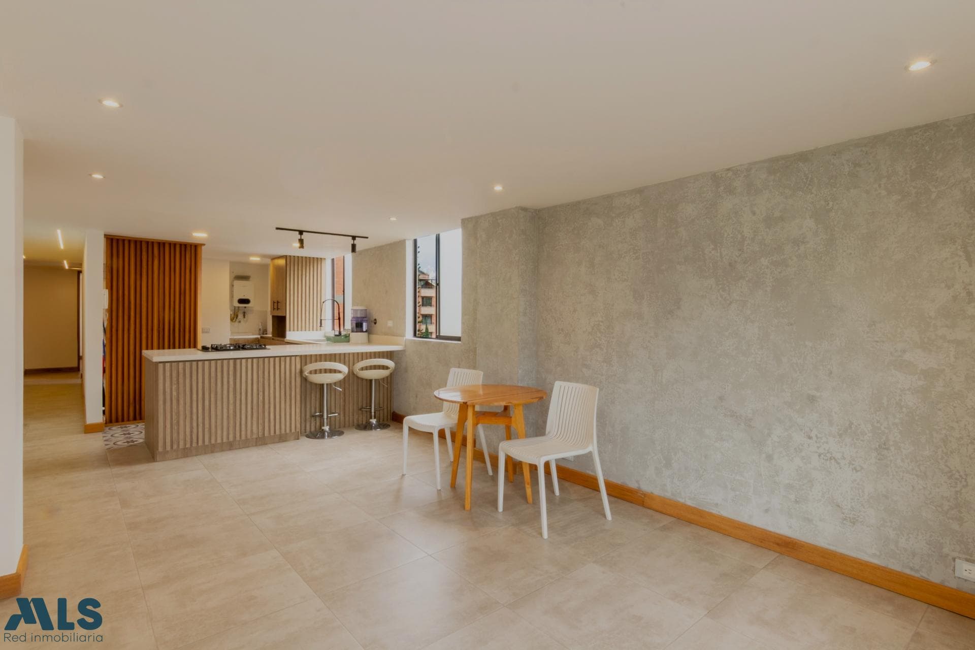 Apartamento en venta en El Portal, Aburra Sur, Envigado — foto 1 de 18