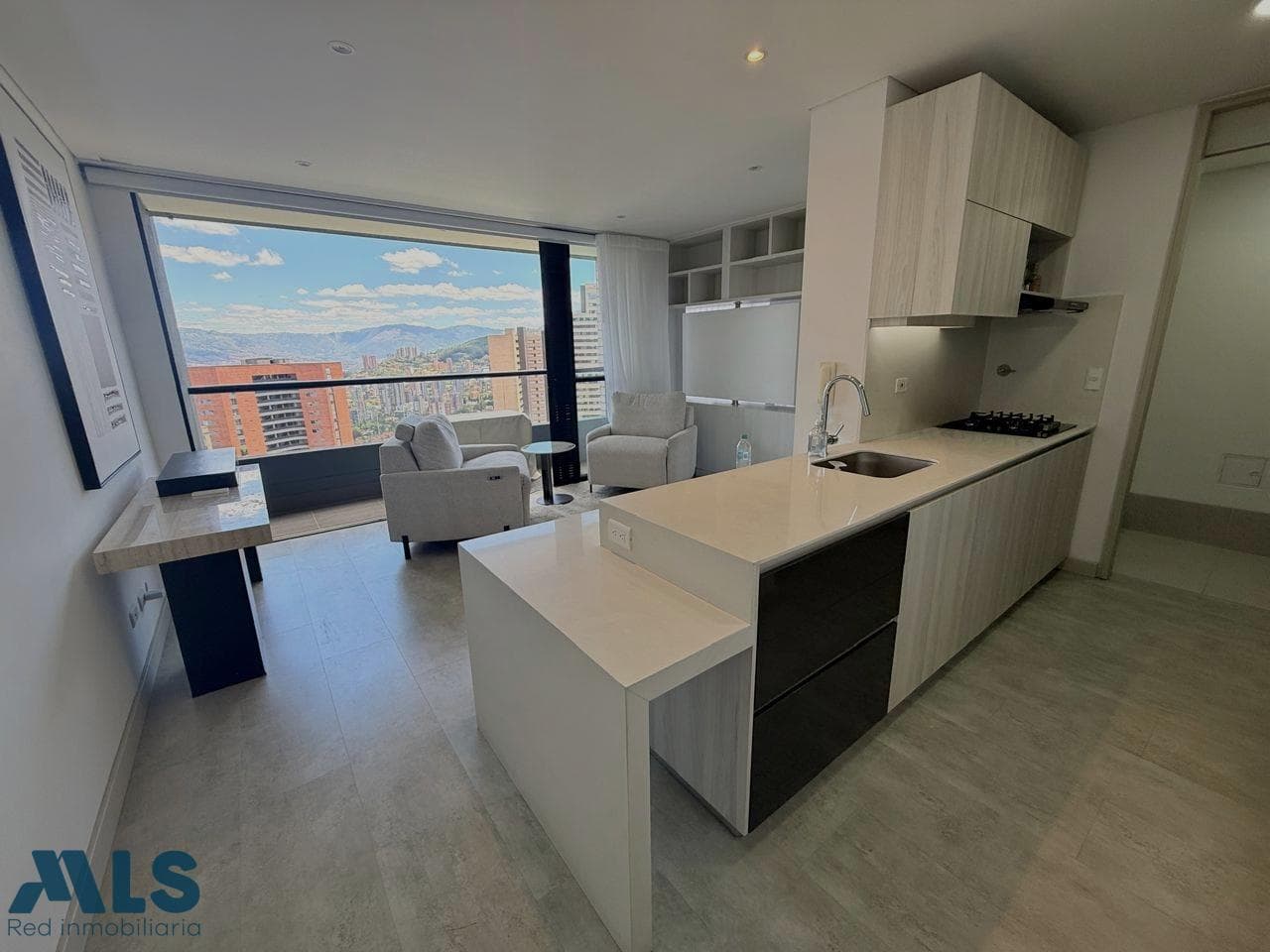 Apartamento en venta en El Tesoro, Poblado, Medellín — foto 1 de 25