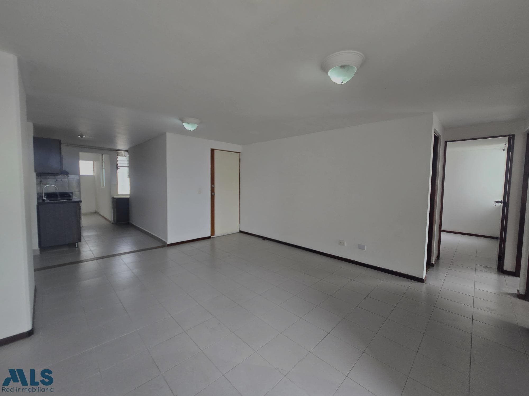 Apartamento en venta en La Castellana, Laureles, Medellín — foto 1 de 18