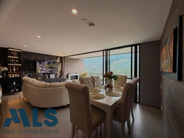 Apartamento en venta en Loma de las Brujas, Aburra Sur, Envigado — foto 1 de 40
