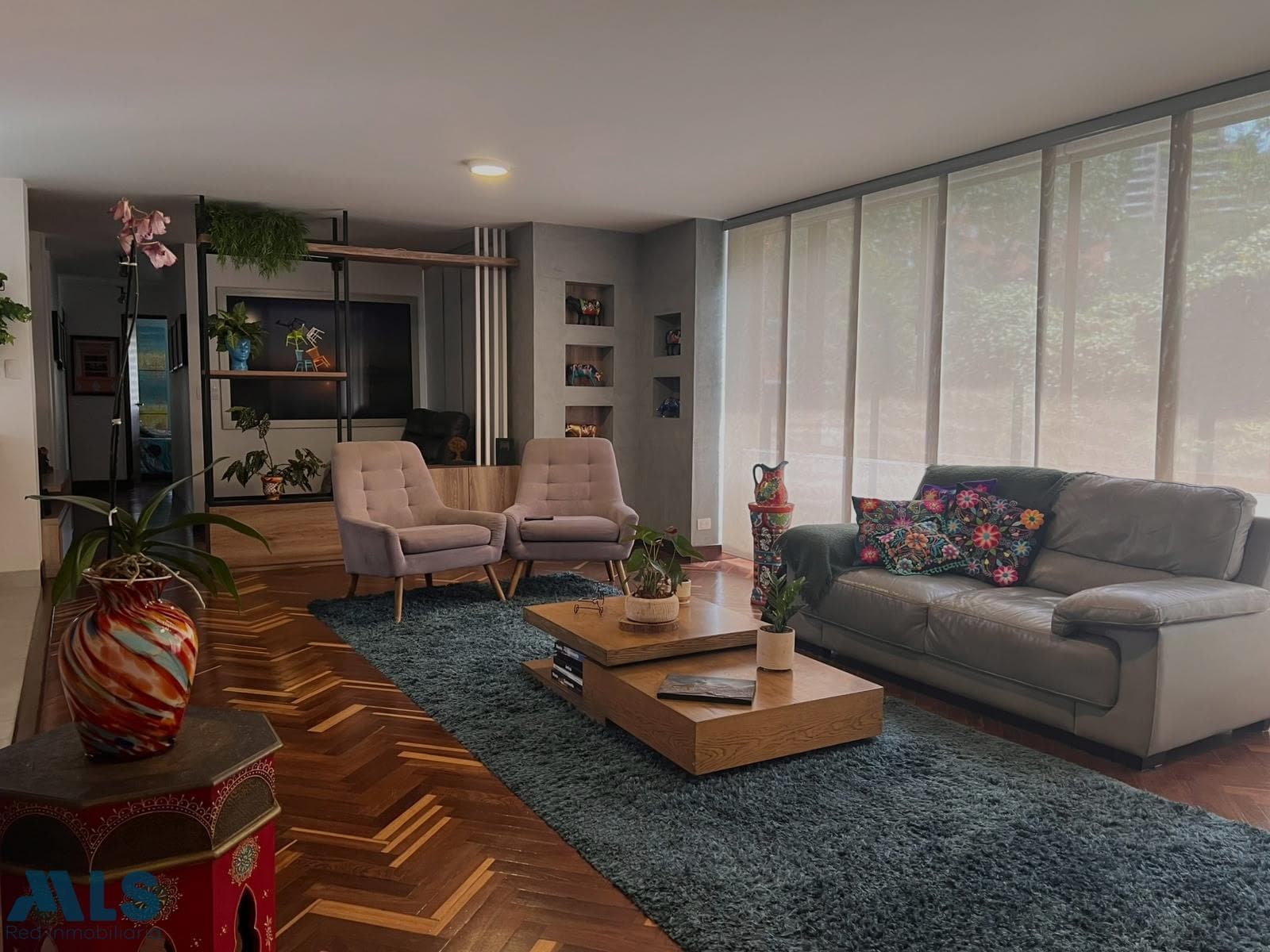 Apartamento en venta en Altos del Poblado, Medellín — foto 1 de 15