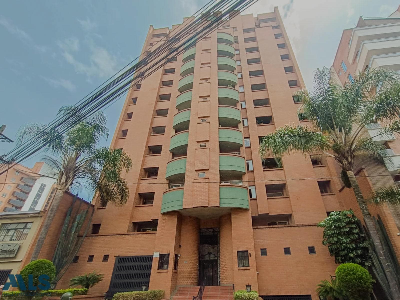 Apartamento en venta en Laureles, Medellín — foto 1 de 16
