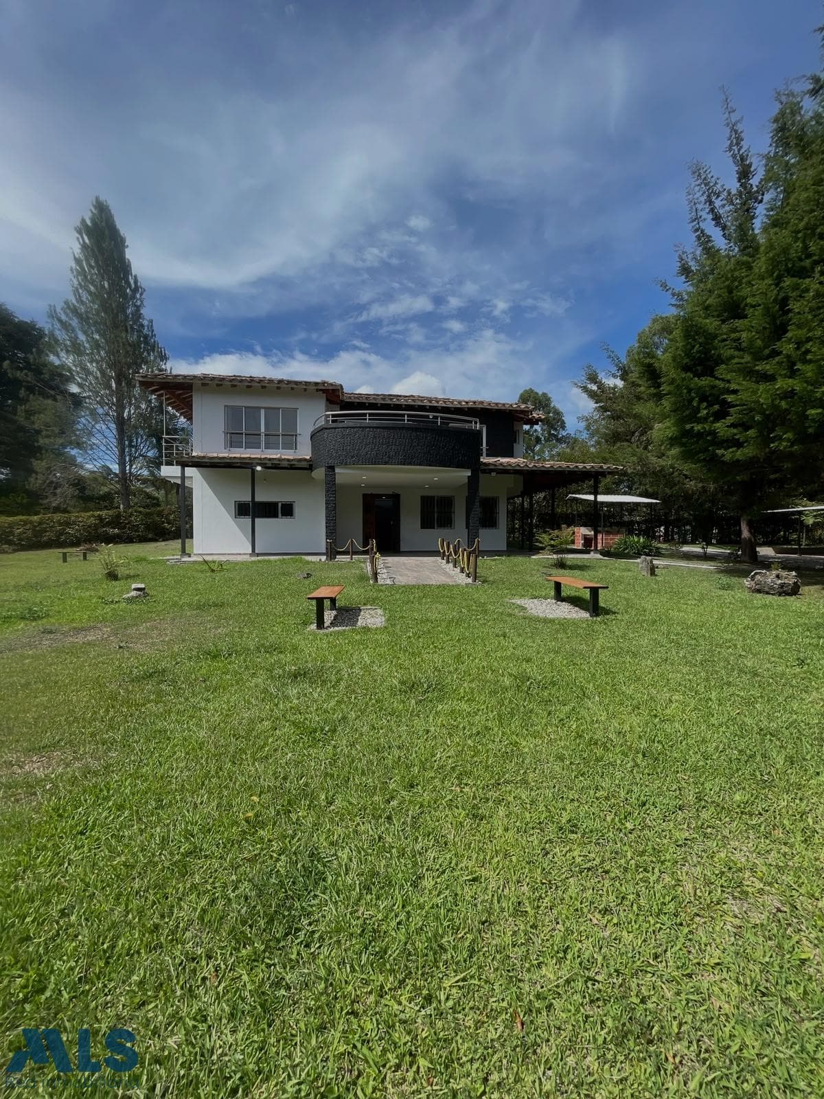 Casa en venta en V. Aguas Claras, Oriente Antioqueño, El Carmen — foto 1 de 35