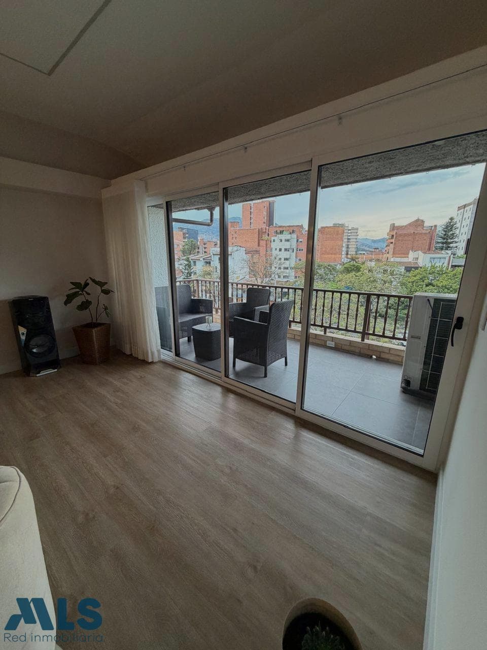 Apartamento en venta en Conquistadores 2, Laureles, Medellín — foto 1 de 28