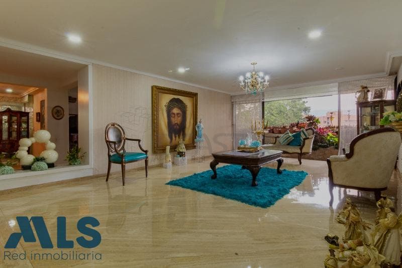 Apartamento en venta en El Poblado, Medellín — foto 1 de 24