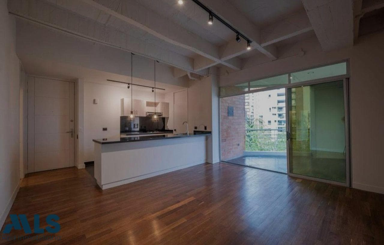 Apartamento en venta en El Tesoro, Poblado, Medellín — foto 1 de 8