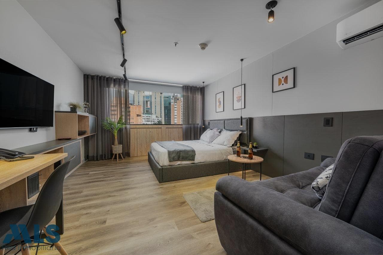 Apartamento en venta en La Aguacatala, Poblado, Medellín — foto 1 de 12