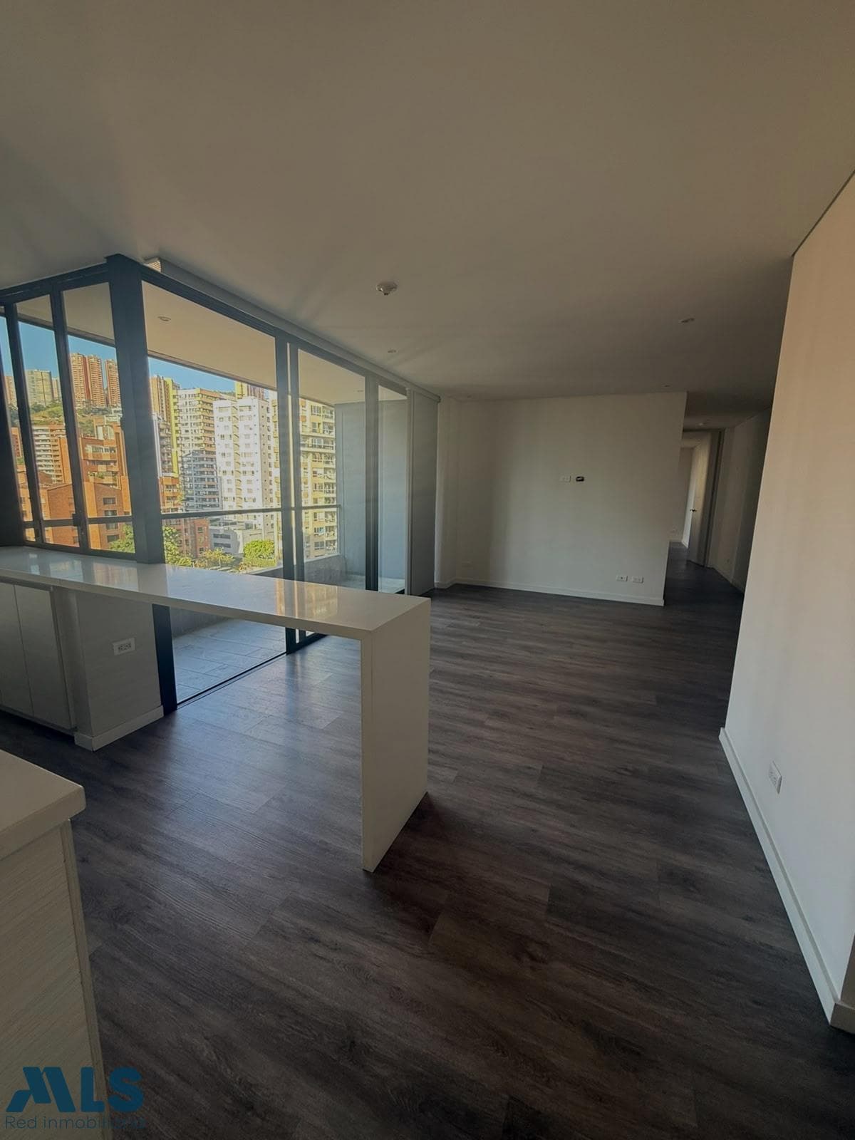 Apartamento en venta en Castropol, Poblado, Medellín — foto 1 de 19