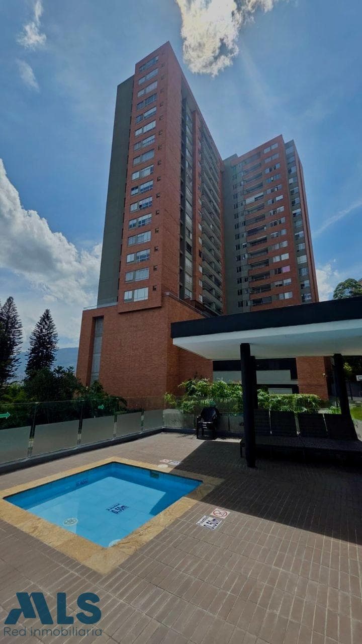 Apartamento en venta en La Cuenca, Aburra Sur, Envigado — foto 1 de 15