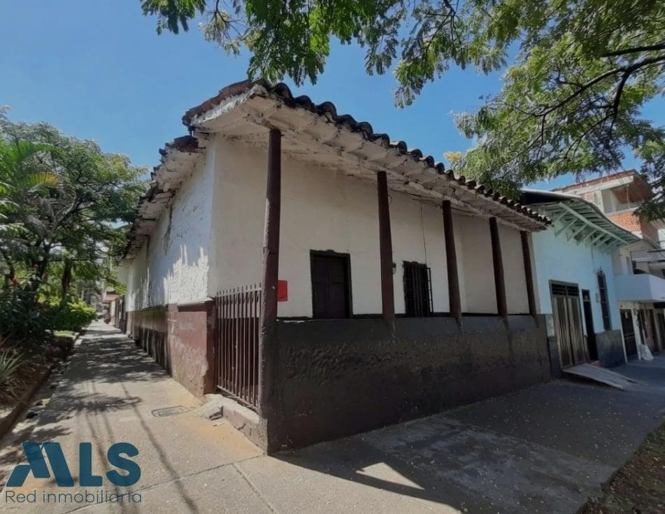 Casa en venta en Boston, Centro, Medellín — foto 1 de 16