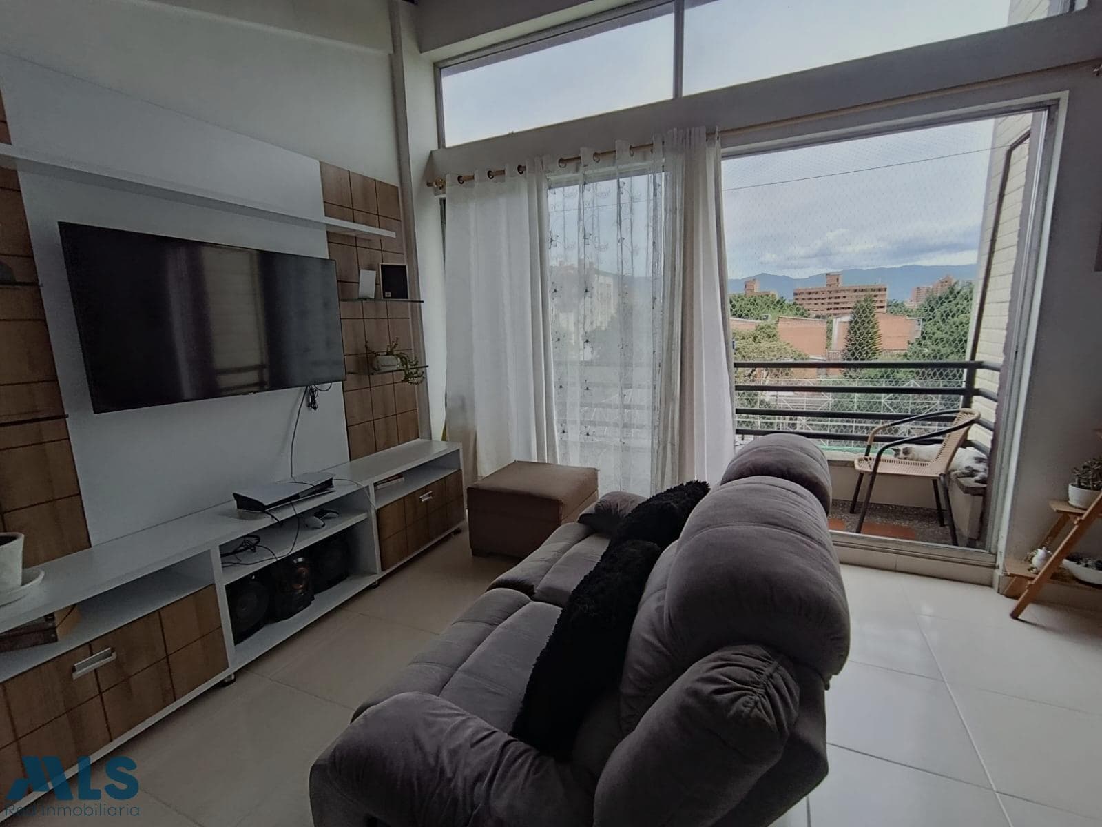 Apartamento en venta en Calasanz, Occidente, Medellín — foto 1 de 12