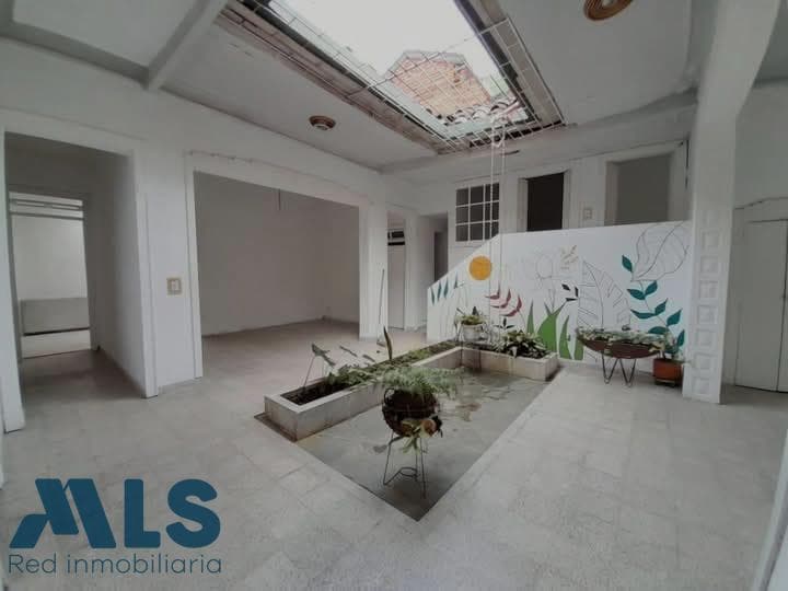 Casa en venta en Prado, Centro, Medellín — foto 1 de 13