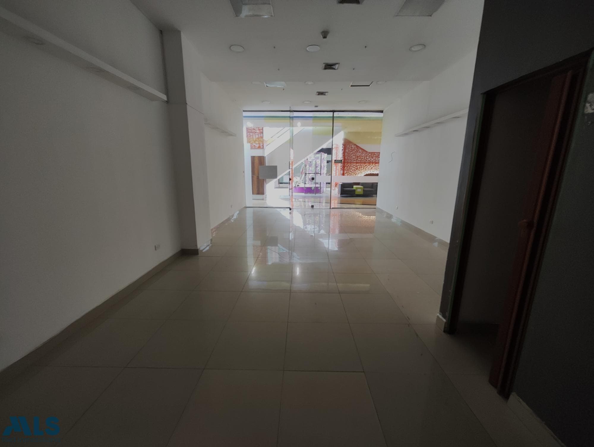 Local Comercial en venta en Perpetuo Socorro, Poblado, Medellín — foto 1 de 8