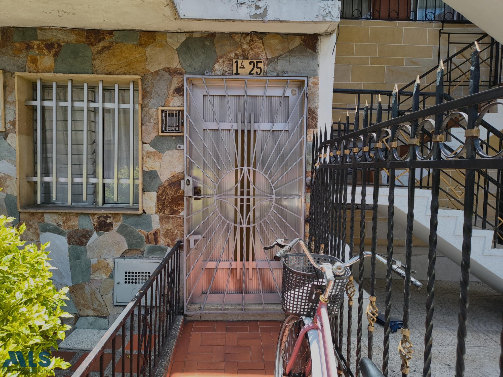 Casa en venta en El Rodeo, Belén Guayabal, Medellín — foto 1 de 20