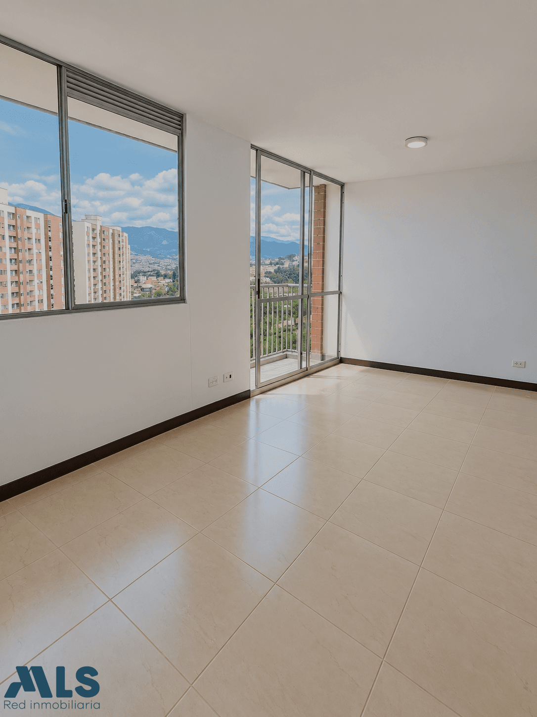Apartamento en venta en Cabañas, Norte, Bello — foto 1 de 8