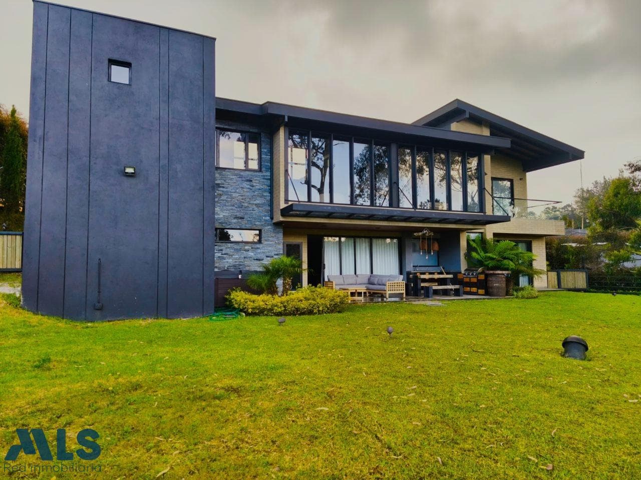 Casa en venta en Alto de las Palmas, Aburra Sur, Envigado — foto 1 de 21