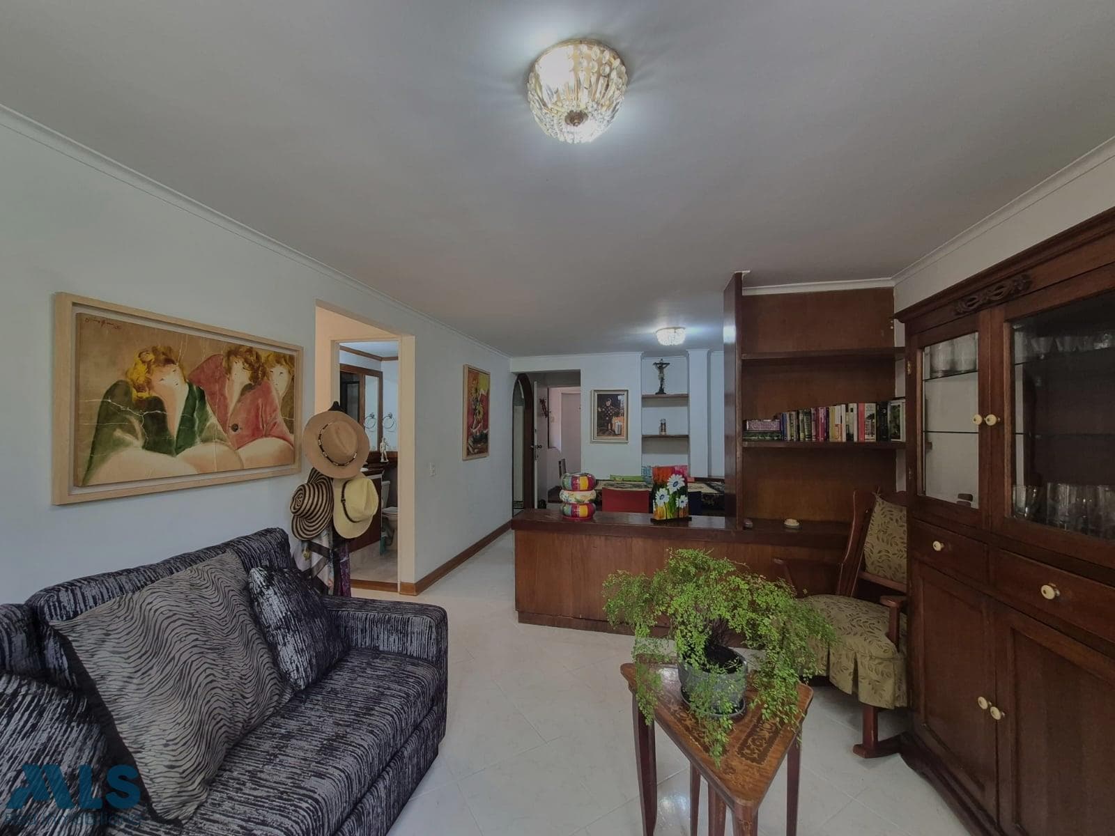 Apartamento en venta en El Diamante Nº 2, Poblado, Medellín — foto 1 de 11