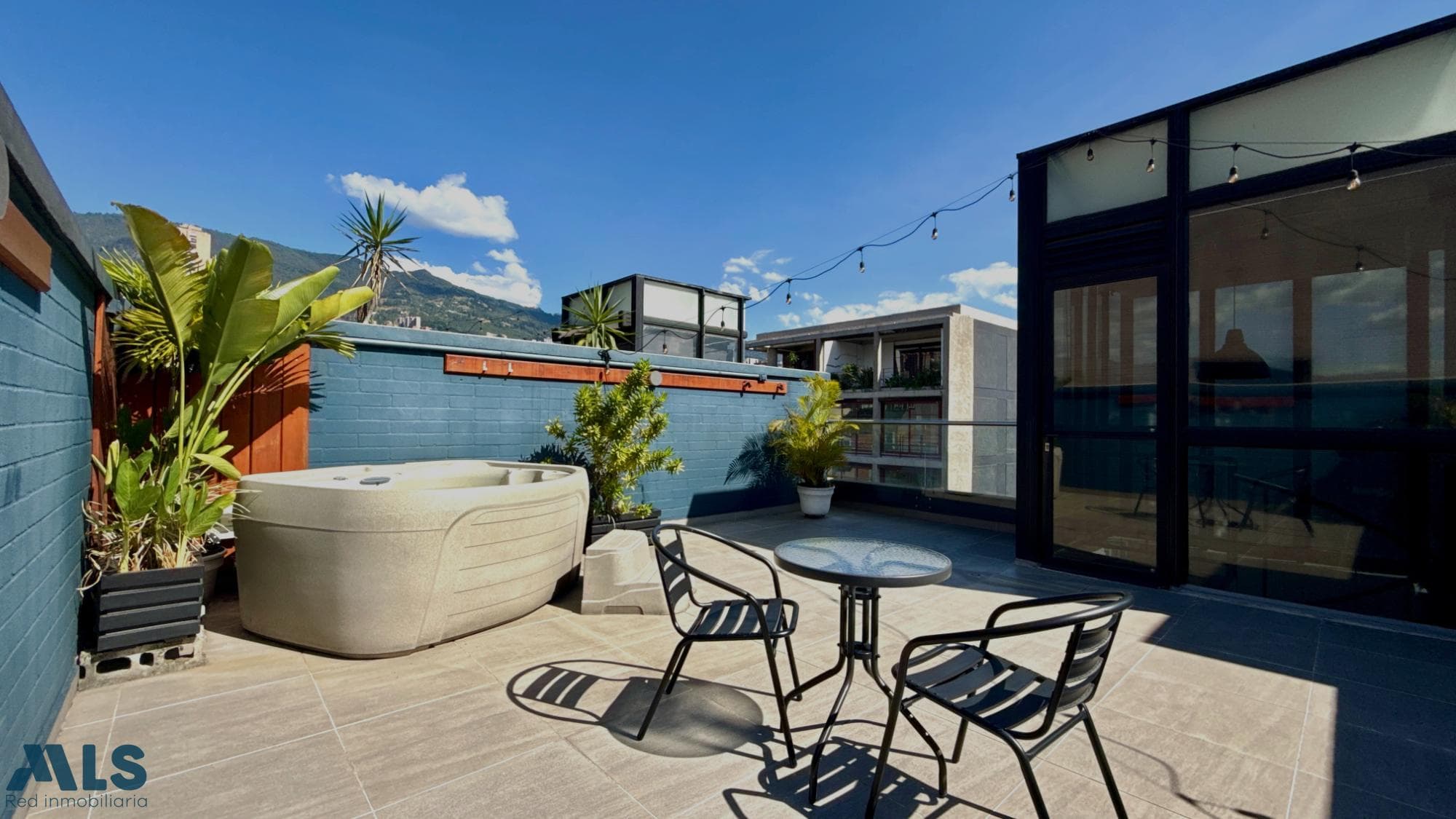 Apartamento en venta en Manila, Poblado, Medellín — foto 1 de 12